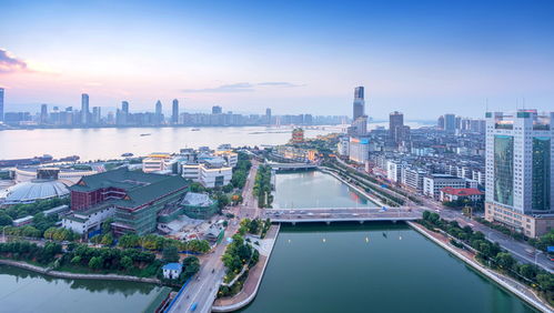 大一学生屡次建议南昌建设网红城市,官方 望精力放在学习上