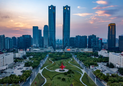 南昌绿地中心 品质运营管理 构建城市封面